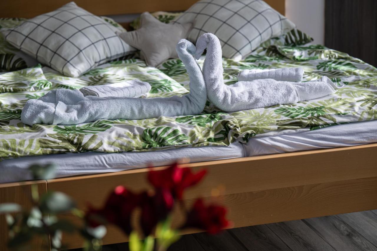 Atelier Lanna Panzió Ceske Budejovice Kültér fotó